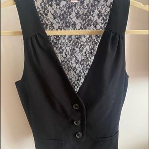 Lace back vest